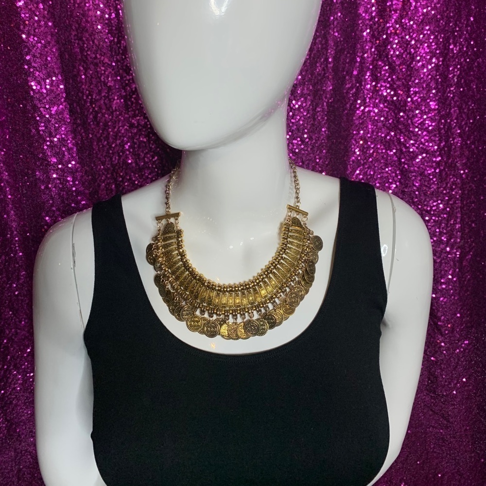 Statement necklace